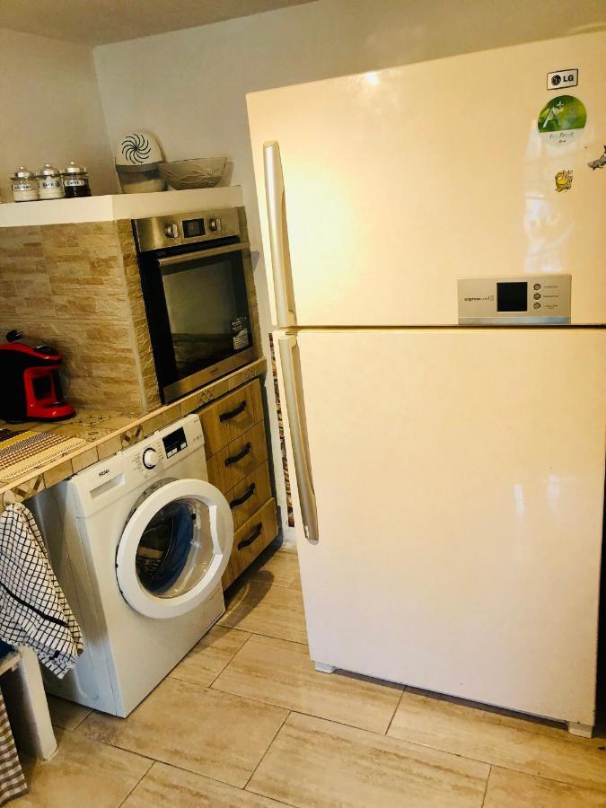 Little House Fiera Di Roma Apartment Ponte Galeria Bagian luar foto